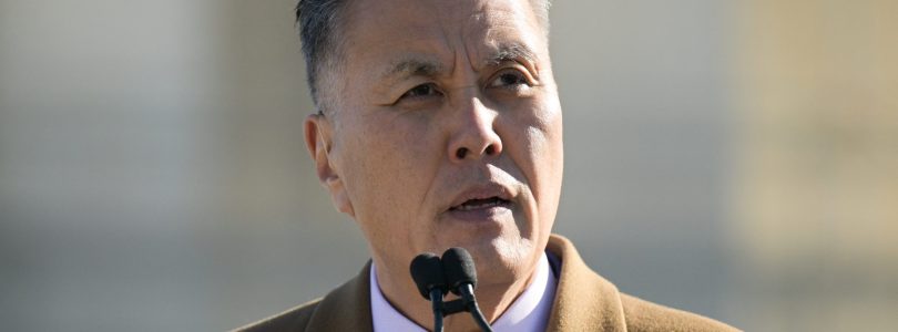 Top House Democrat calls to split veterans omnibus, advance Major Richard Star Act