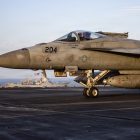 Navy offering up to $150,000 retention bonuses for select aviation billets