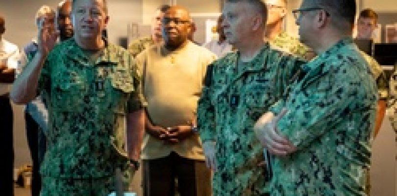 Chief of Naval Personnel Visits CNRC [Image 2 of 4]