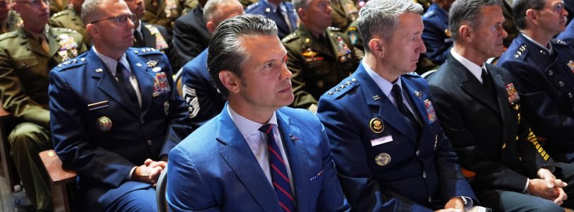 Pentagon chief set to announce additional cuts in senior officer positions