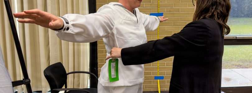 Navy works with 80 female sailors to evaluate future uniforms