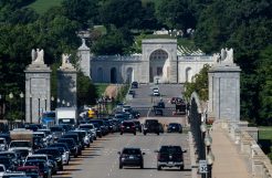 Triumphal arch in Washington to serve as military complex, Trump says
