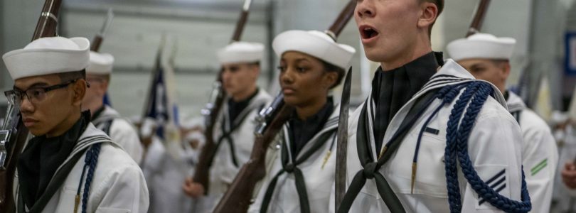 Navy exceeds recruiting goal with over 45,000 new sailors